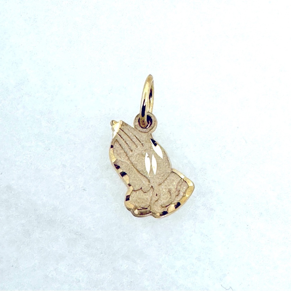 10K Yellow Gold 3/4” Praying Hands Religious Pendant - New